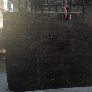 Амани Браун