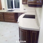 Изделие с интегрированным подоконником из искусственного камня Tristone F122 Grandex A411 Изделие с интегрированным подоконником из искусственного камня Tristone F122 Grandex A411