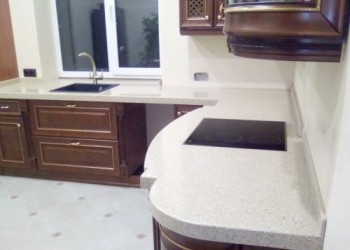 Изделие с интегрированным подоконником из искусственного камня Tristone F122 Grandex A411