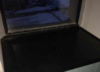 Установка подоконников из искусственного камня Tristone A-105 Dark Cave