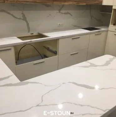 Столешница на кухню из кварцевого камня Samsung Radianz MW123 Monaco White