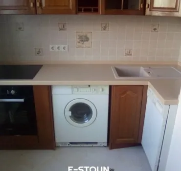 Небольшая столешница на кухню из искусственного камня Tristone S 107 Peach Tree