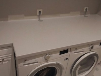 Столешница из искусственного камня Corian Pearl Grey в постирочную