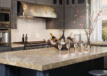 Барные стойки из кварцевого агломерата