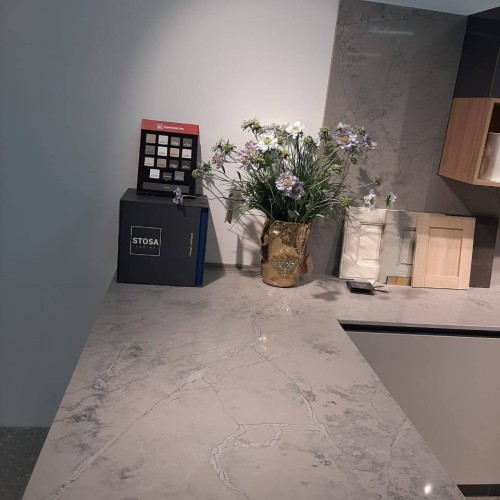 Кварцевый агломерат Avant 7040 Калакатта Бомениль