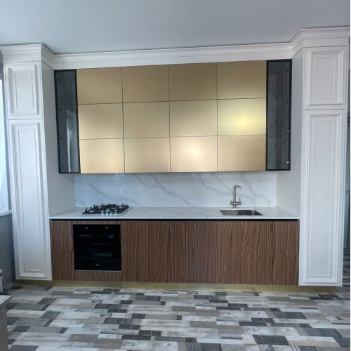 Кварцевый агломерат Avant 7070 Калакатта Версаль