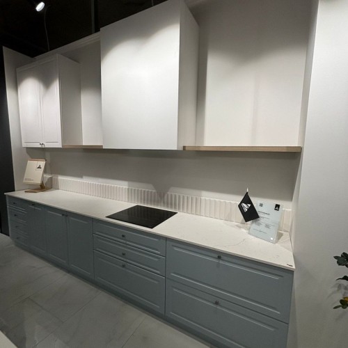 Кварцевый агломерат Avant 7560 Калакатта Альби