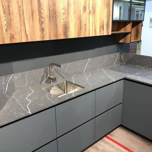 Кварцевый агломерат Avant 7670 Калакатта Кассель