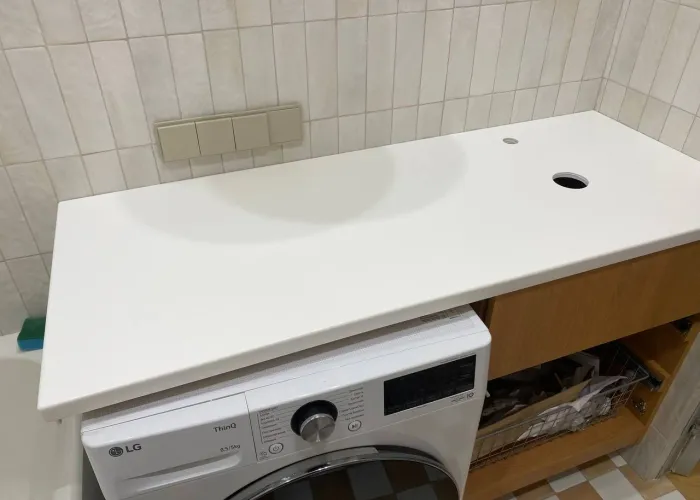 Столешница над стиральной машиной под накладную раковину из Grandex P104 — Покровское-Стрешнево