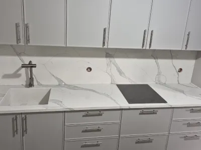 Столешница, фартук и мойка из кварца Avant 7500 «Калакатта Аррас» за 241 700 ₽ — Коммунарка