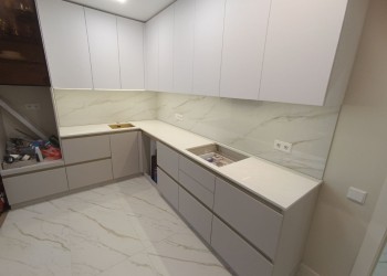 Столешница из кварцевого агломерата Аварус R723 Солнечный Сочи