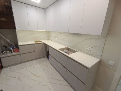 Столешница из кварцевого агломерата Аварус R723 Солнечный Сочи