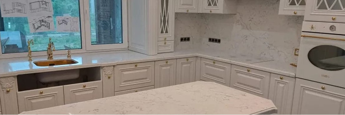 столешница из камня с островом