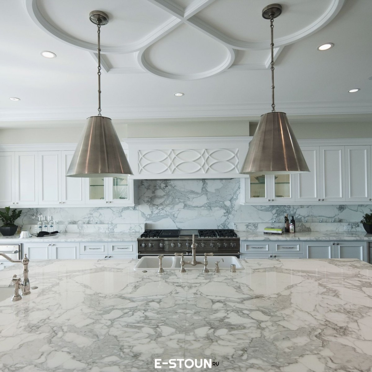 Столешница из искусственного камня на кухню