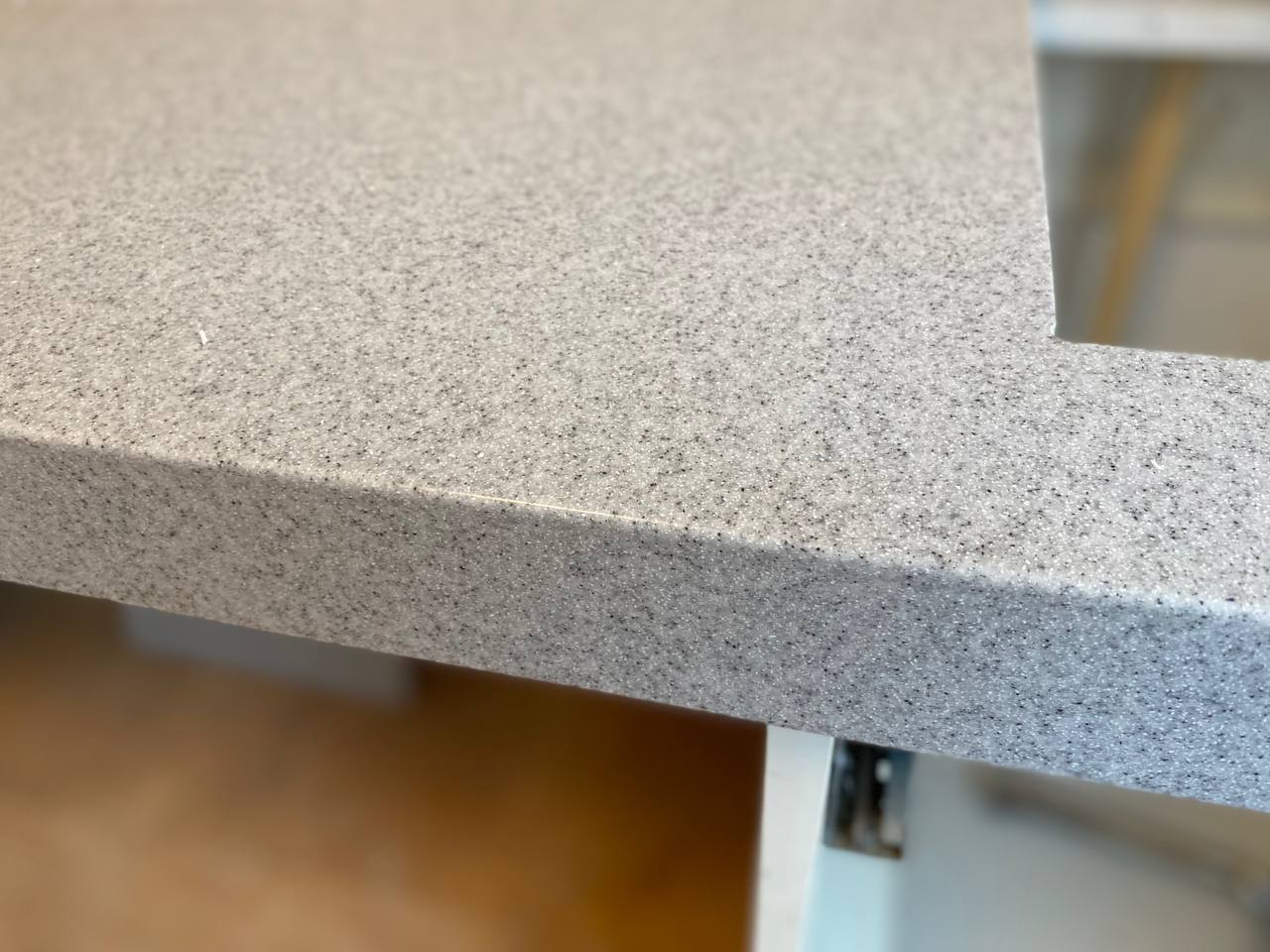 Столешница Hanex D007 Mist после монтажа — Чертановская улица