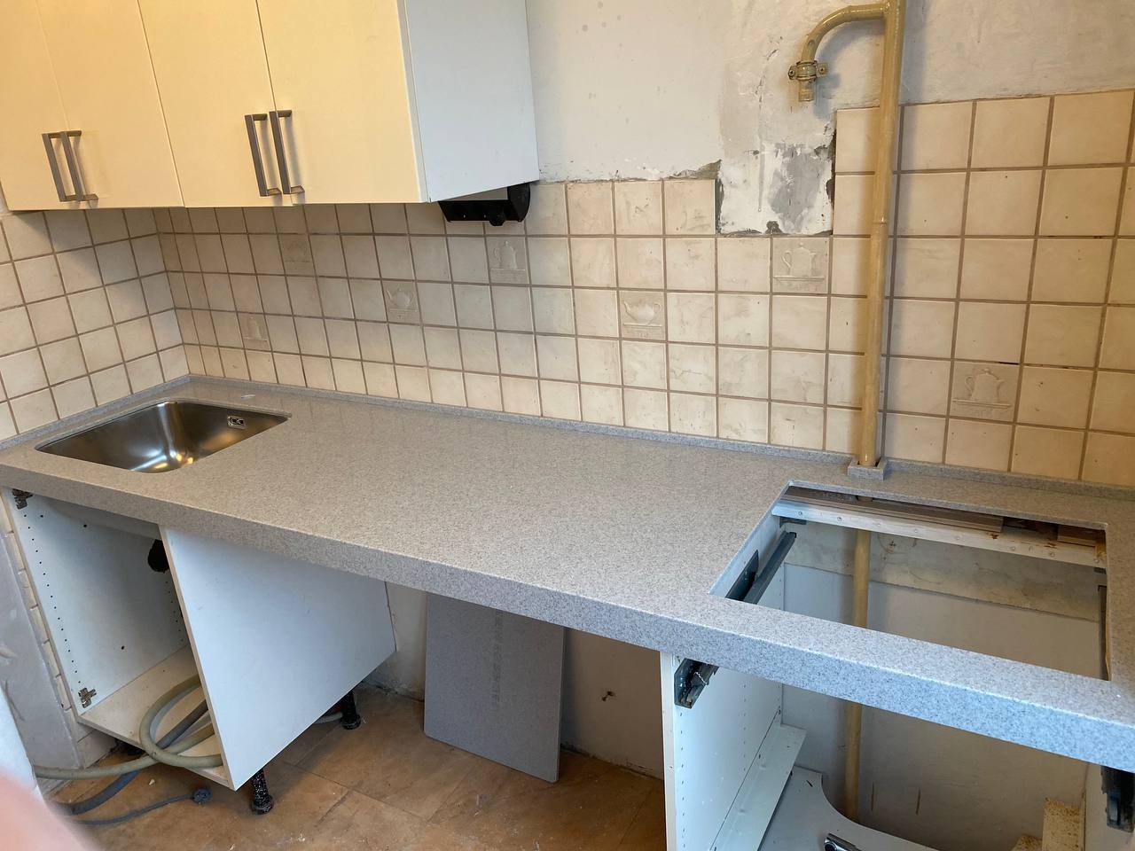 Столешница Hanex D007 Mist после монтажа — Чертановская улица