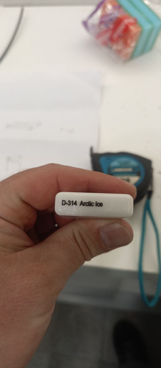 Образец акрилового камня Grandex D314 Arctic Ice — проект E-Stoun