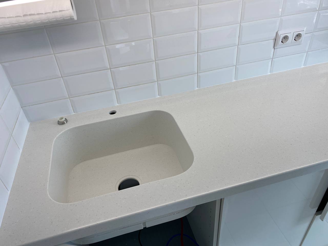 Литая мойка из акрилового камня Grandex A427 без швов — Одинцово