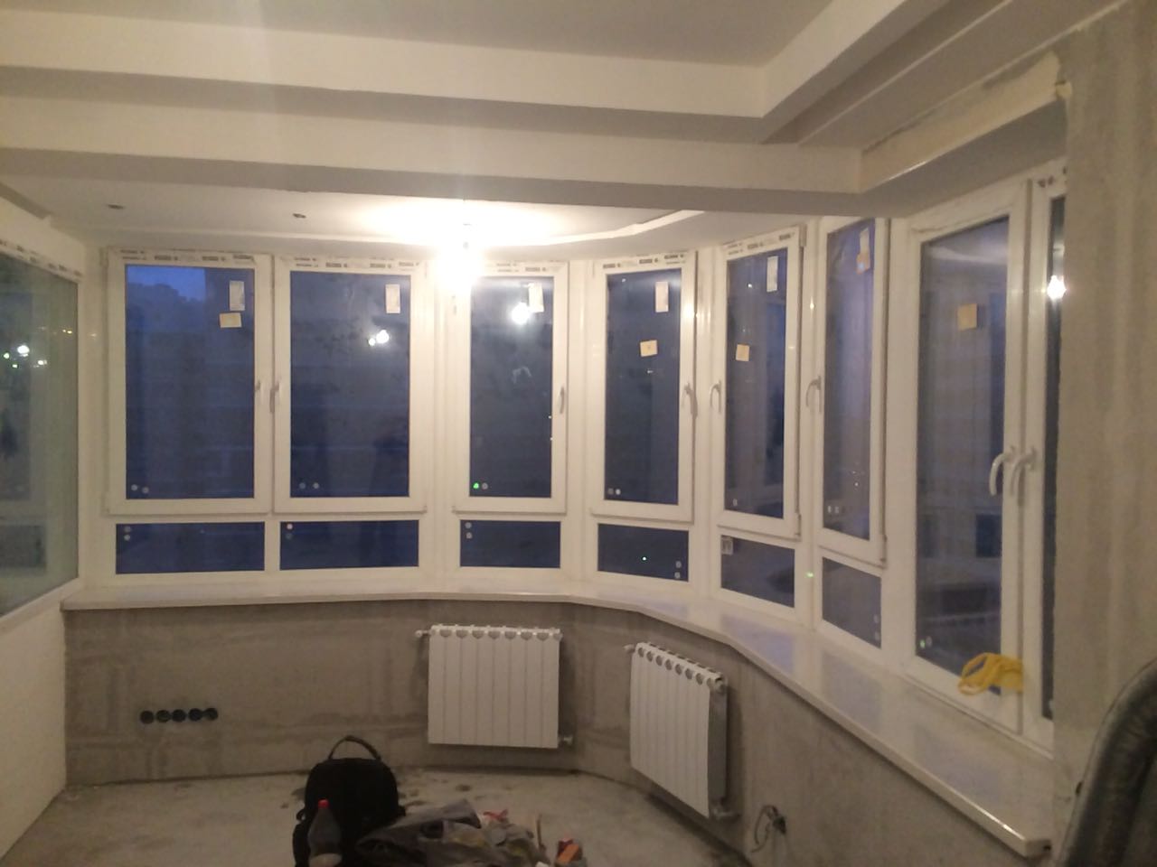 Эркерный подоконник из кваревого агломерат Avant